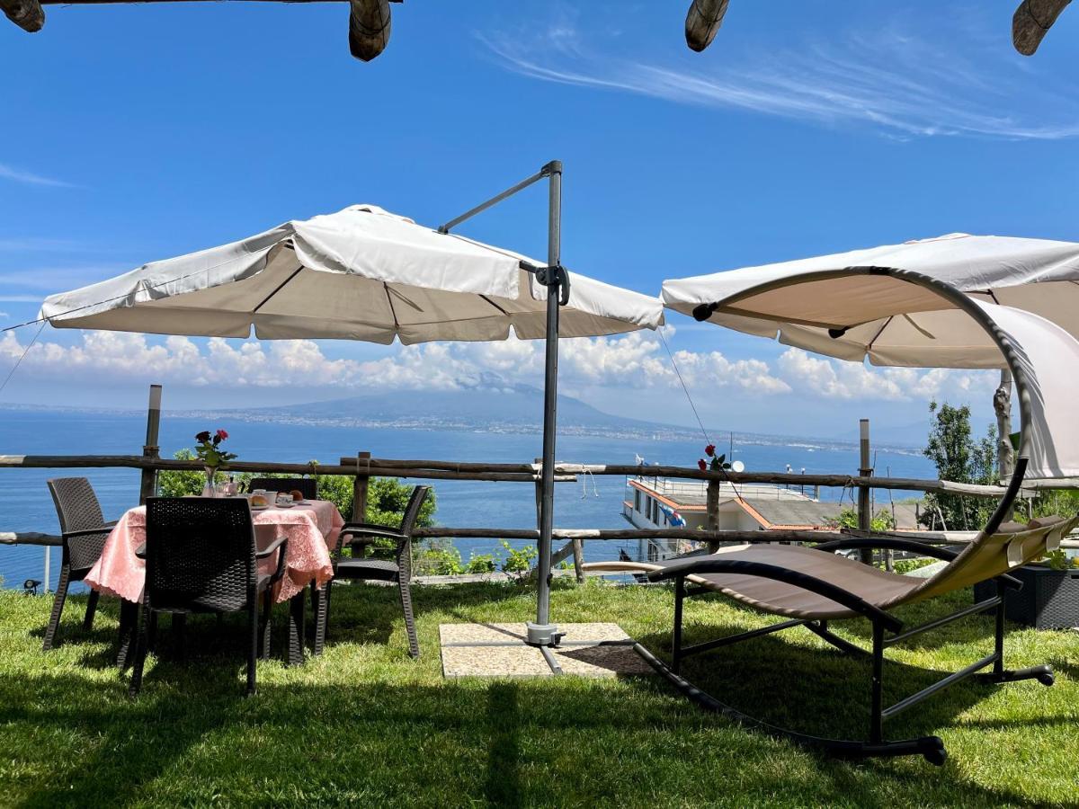 Вилла La Badia Montechiaro - Breathtaking View Of Sorrento Coast Вико-Экуенсе Экстерьер фото