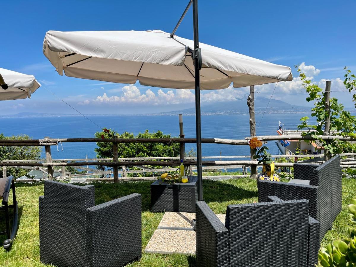 Вилла La Badia Montechiaro - Breathtaking View Of Sorrento Coast Вико-Экуенсе Экстерьер фото