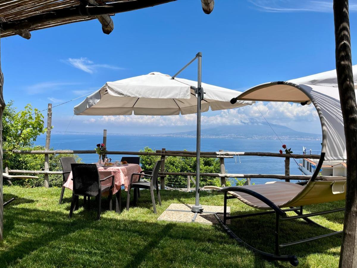 Вилла La Badia Montechiaro - Breathtaking View Of Sorrento Coast Вико-Экуенсе Экстерьер фото