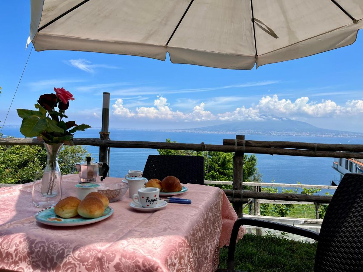 Вилла La Badia Montechiaro - Breathtaking View Of Sorrento Coast Вико-Экуенсе Экстерьер фото