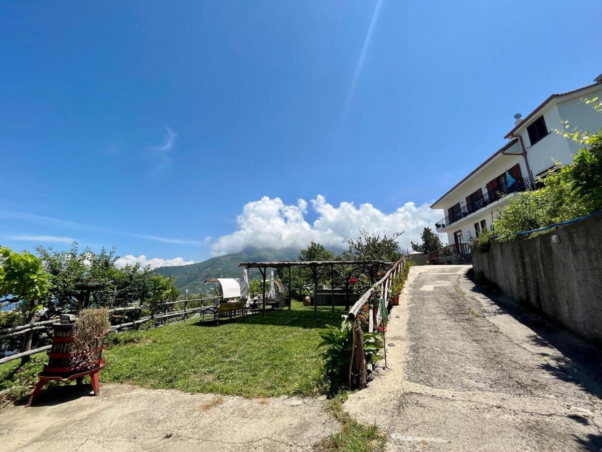 Вилла La Badia Montechiaro - Breathtaking View Of Sorrento Coast Вико-Экуенсе Экстерьер фото